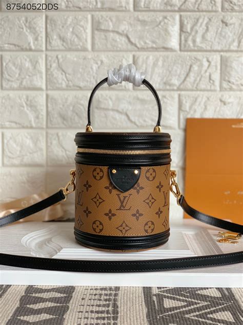 louis vuitton rond|louis vuitton monogram reverse.